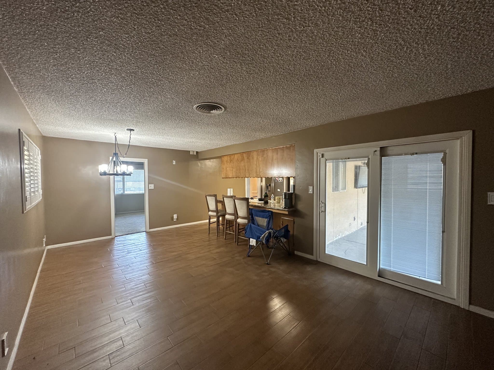 Bakersfield House: 200 Electra