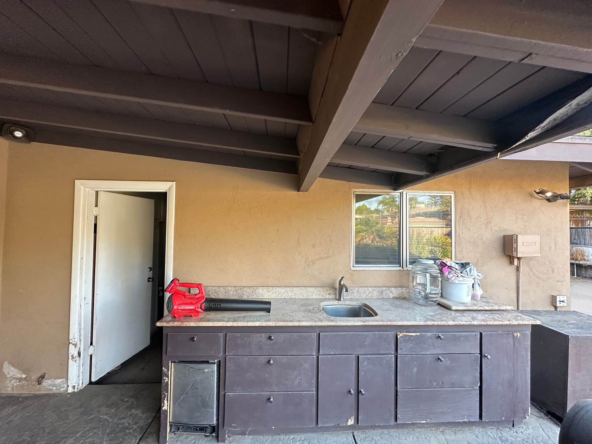 Bakersfield House: 200 Electra