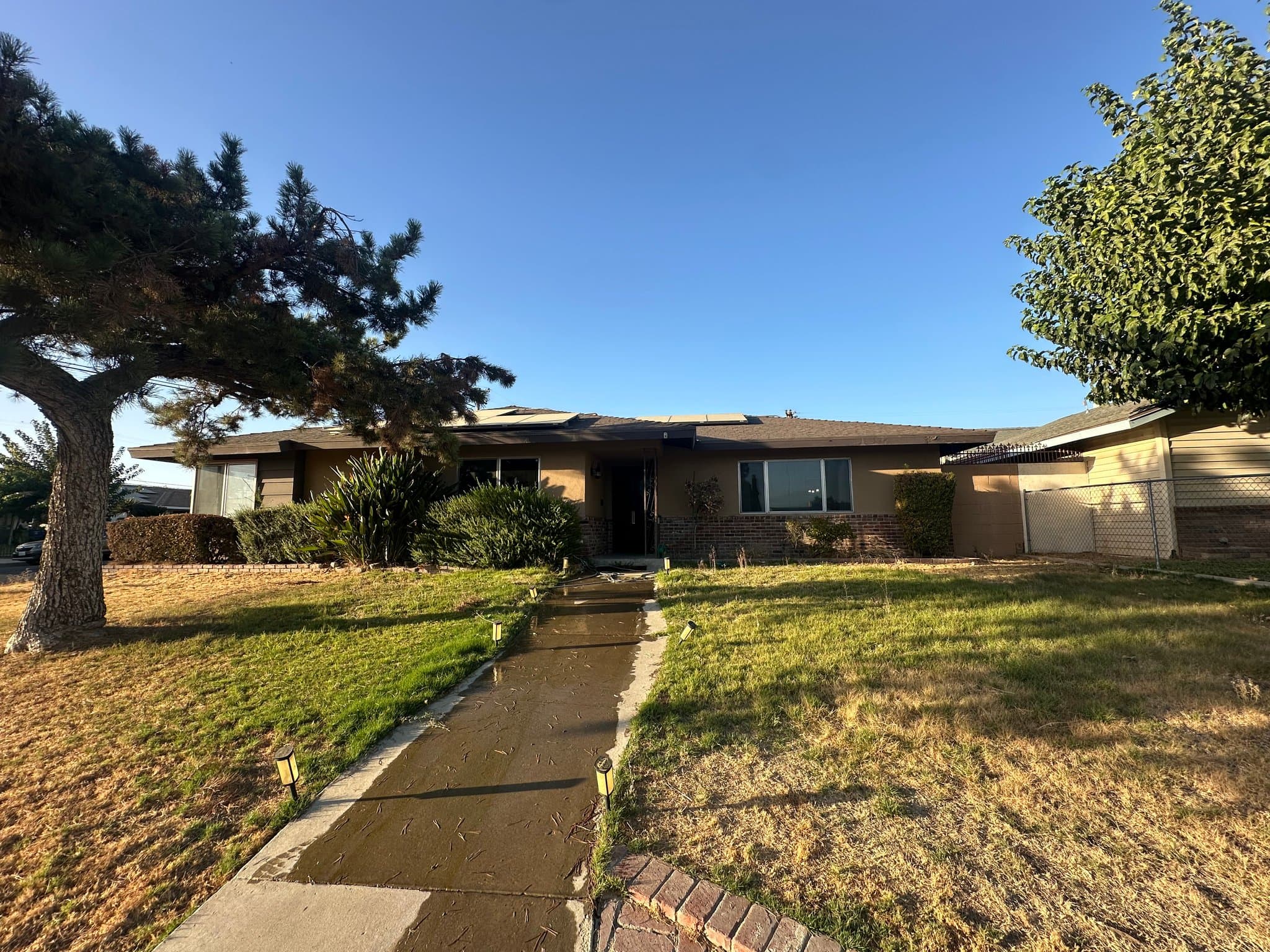 Bakersfield House: 200 Electra