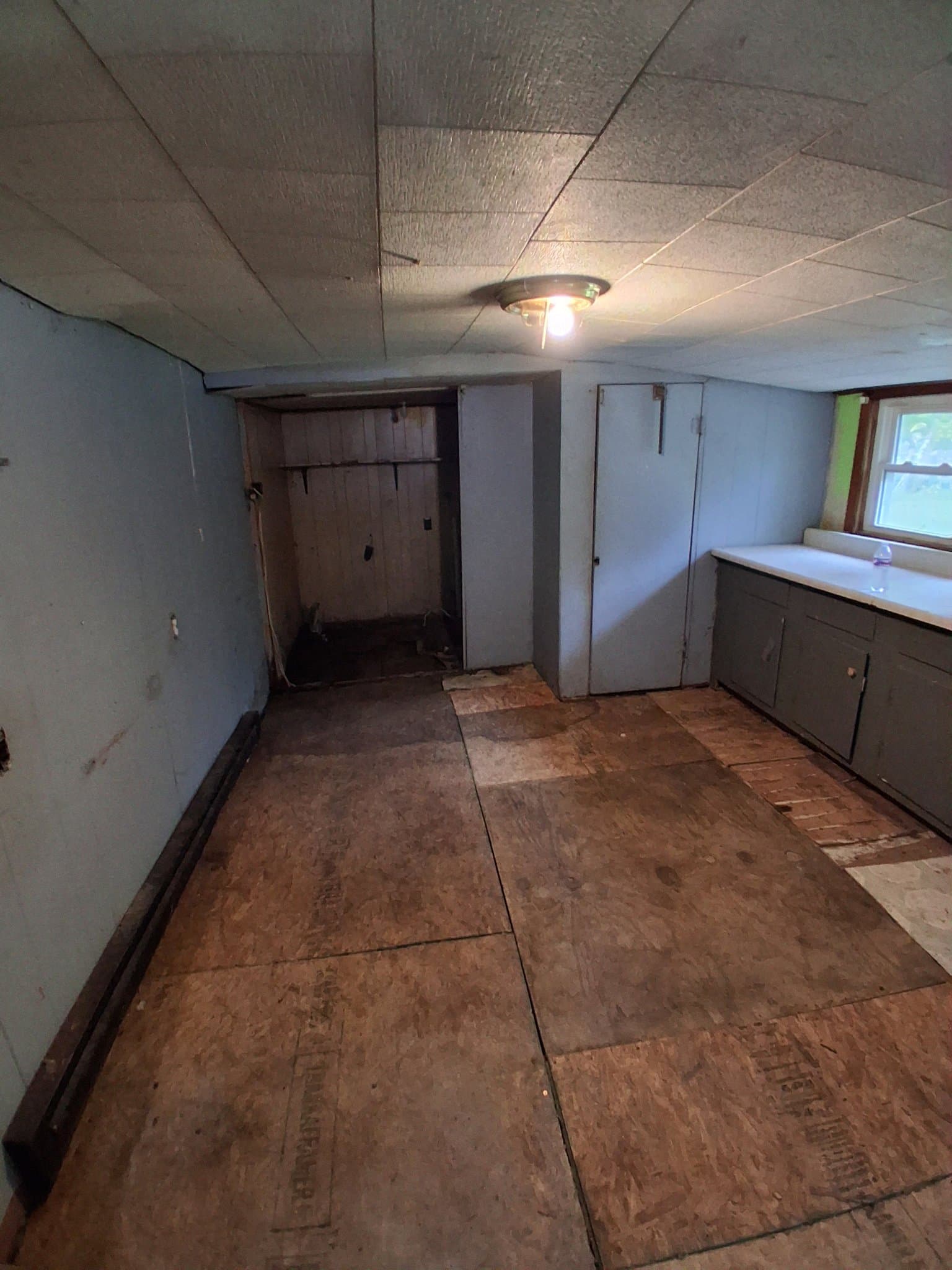 Carrier Mills House: 214 Pyle St