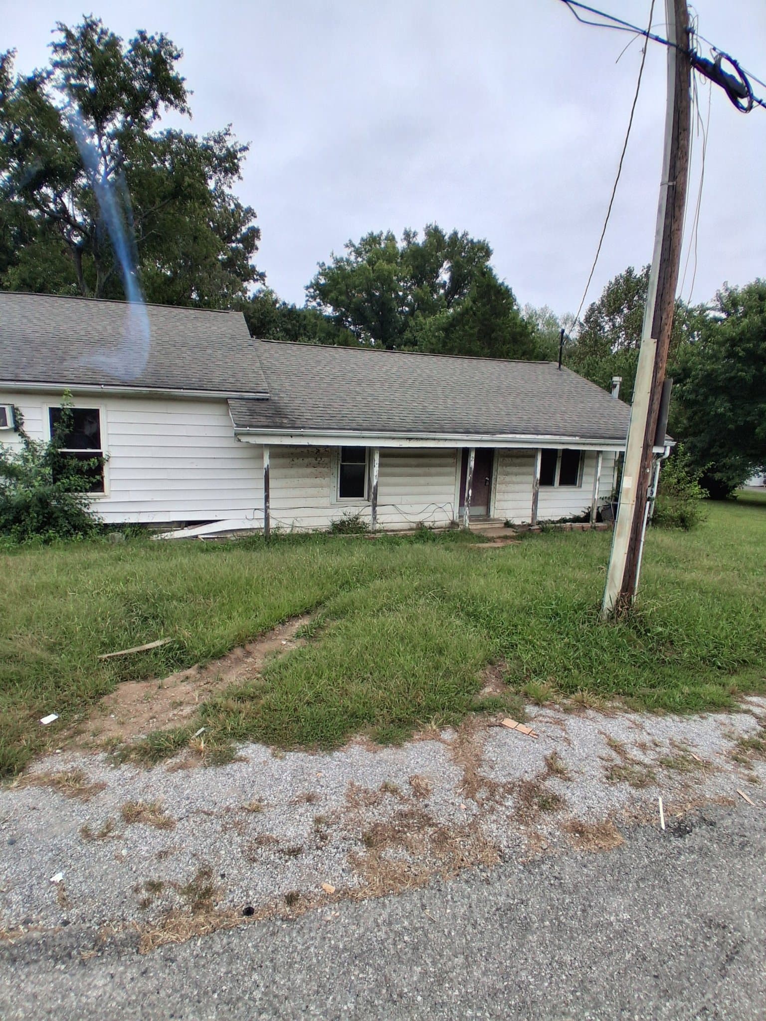 Carrier Mills House: 214 Pyle St