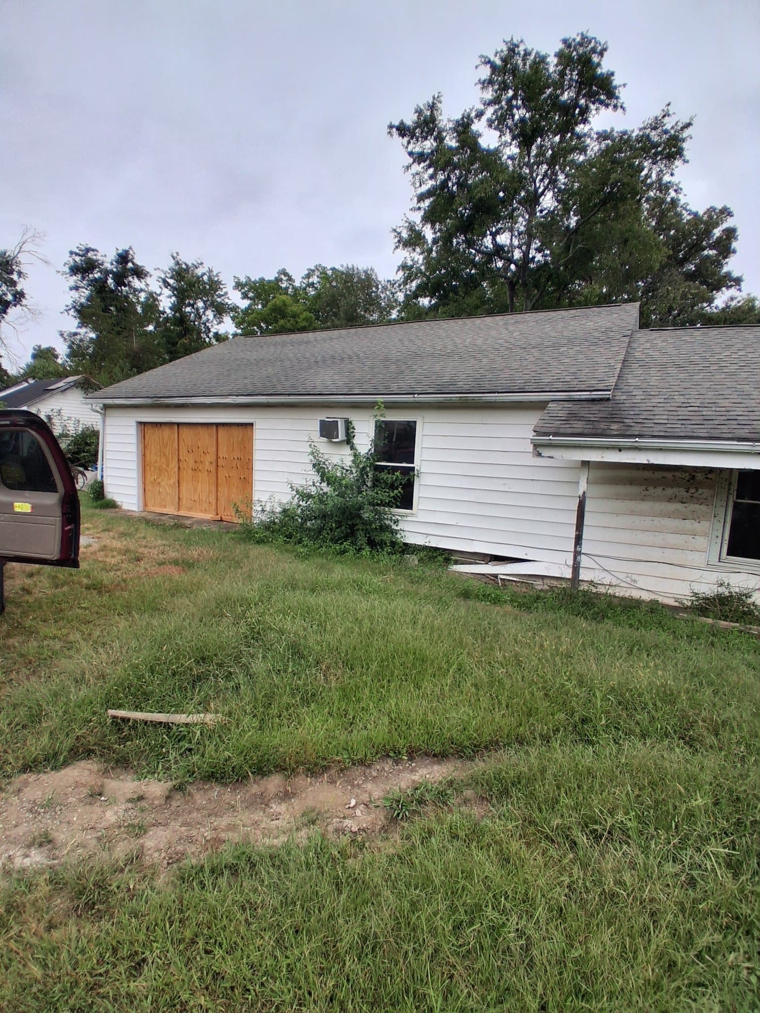 Carrier Mills House: 214 Pyle St