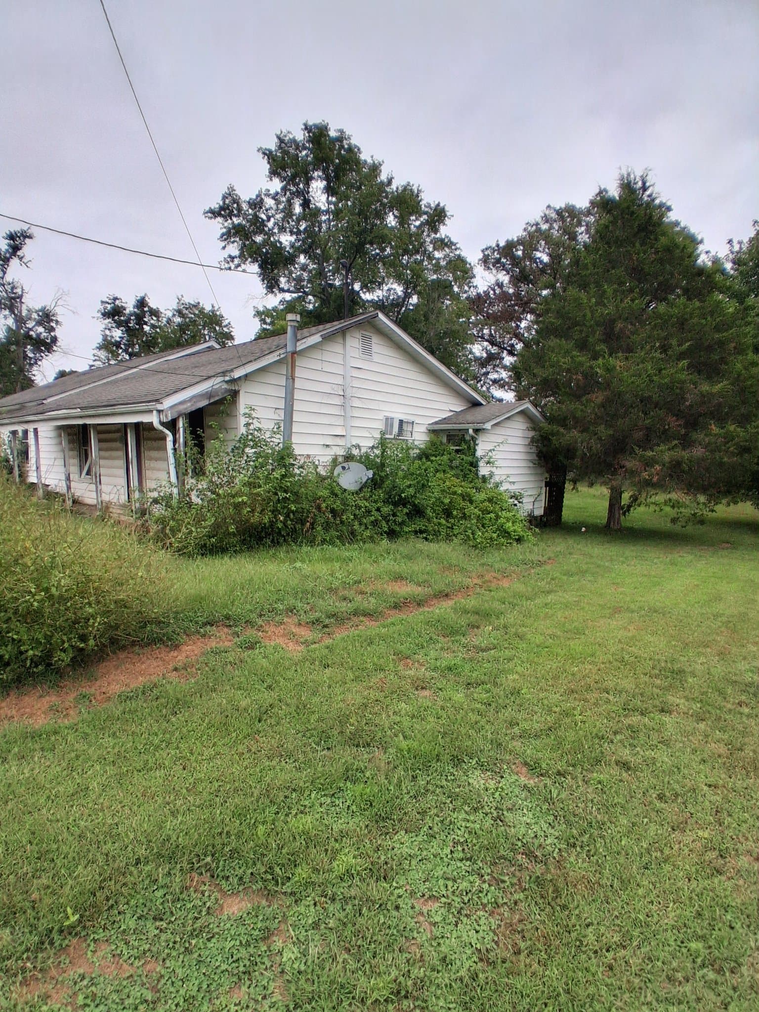 Carrier Mills House: 214 Pyle St