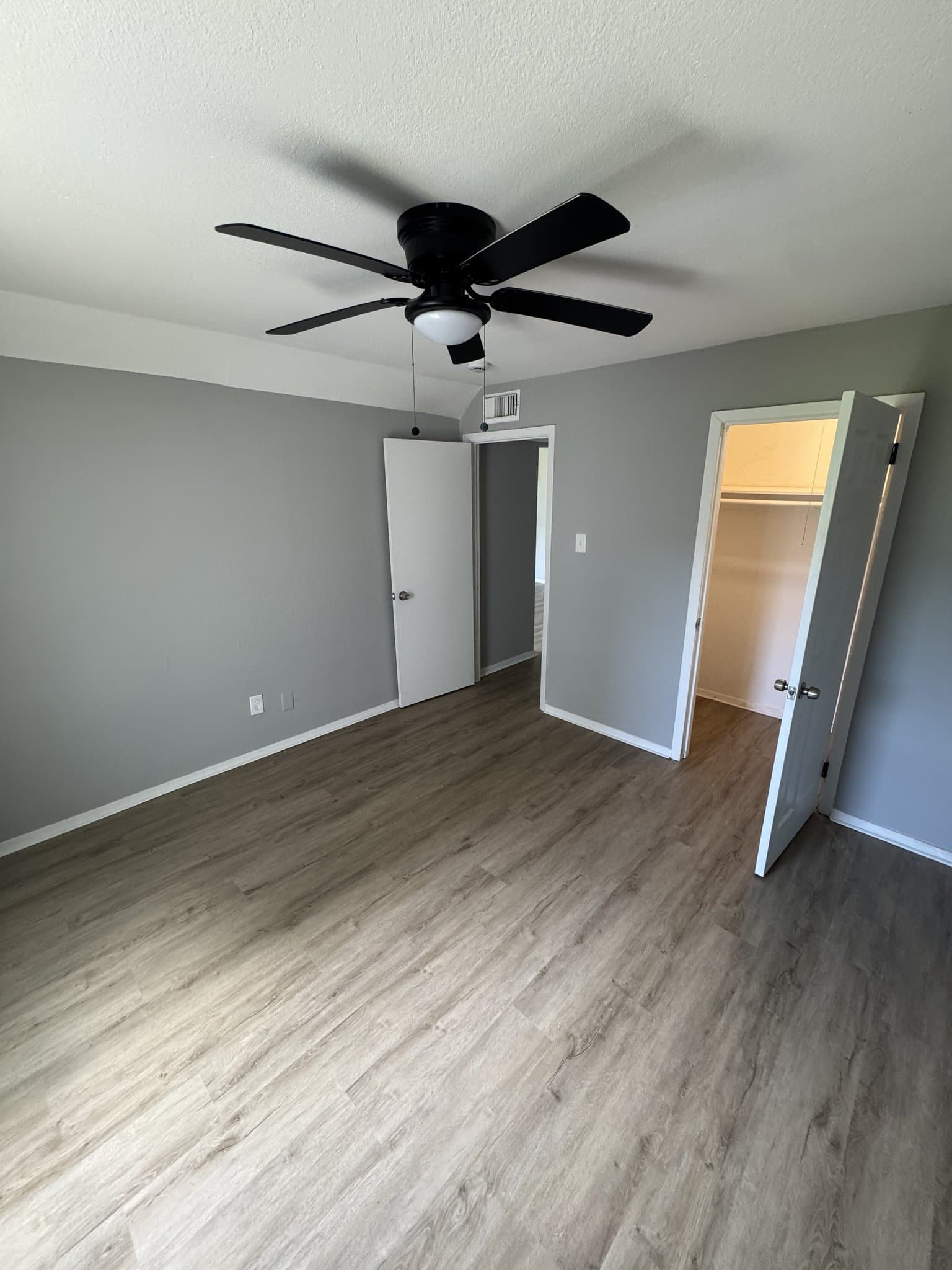 Baytown Apartment: 301 Tri City Beach Rd