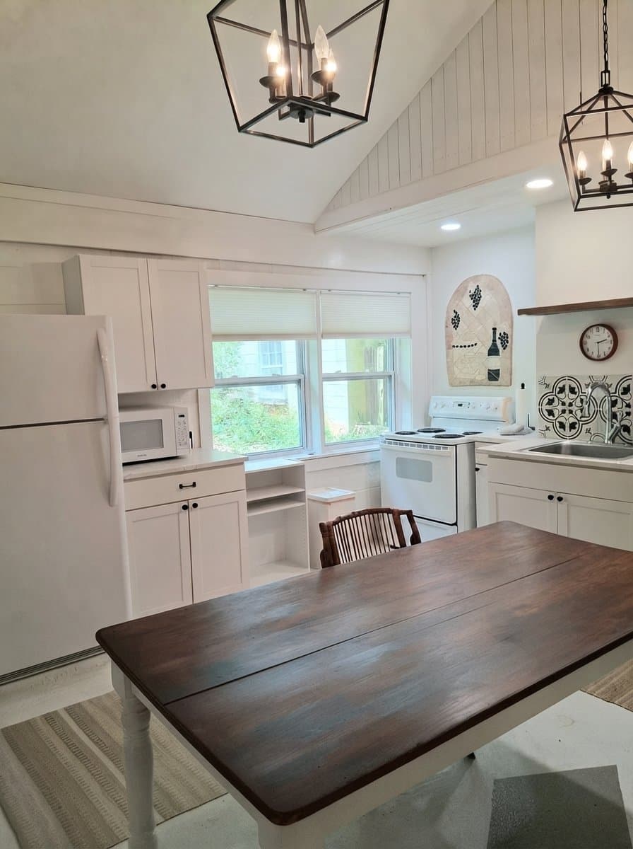 Pine Lake Condo: 483 Spruce Dr