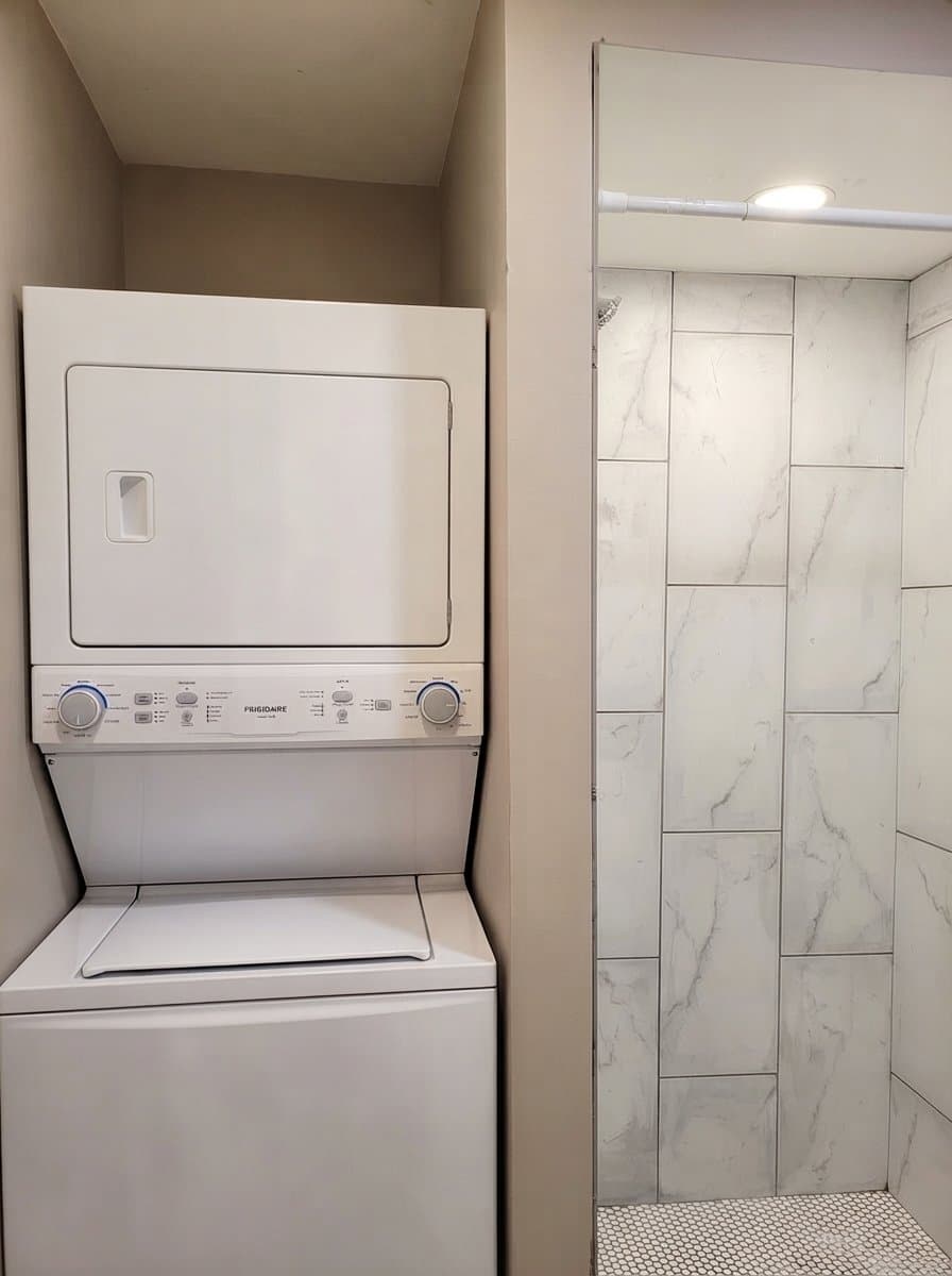 Pine Lake Condo: 483 Spruce Dr