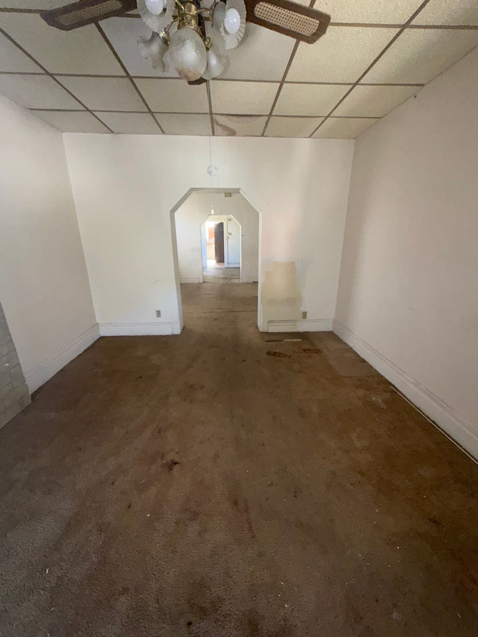 St. Louis House: 2028 E Prairie Ave