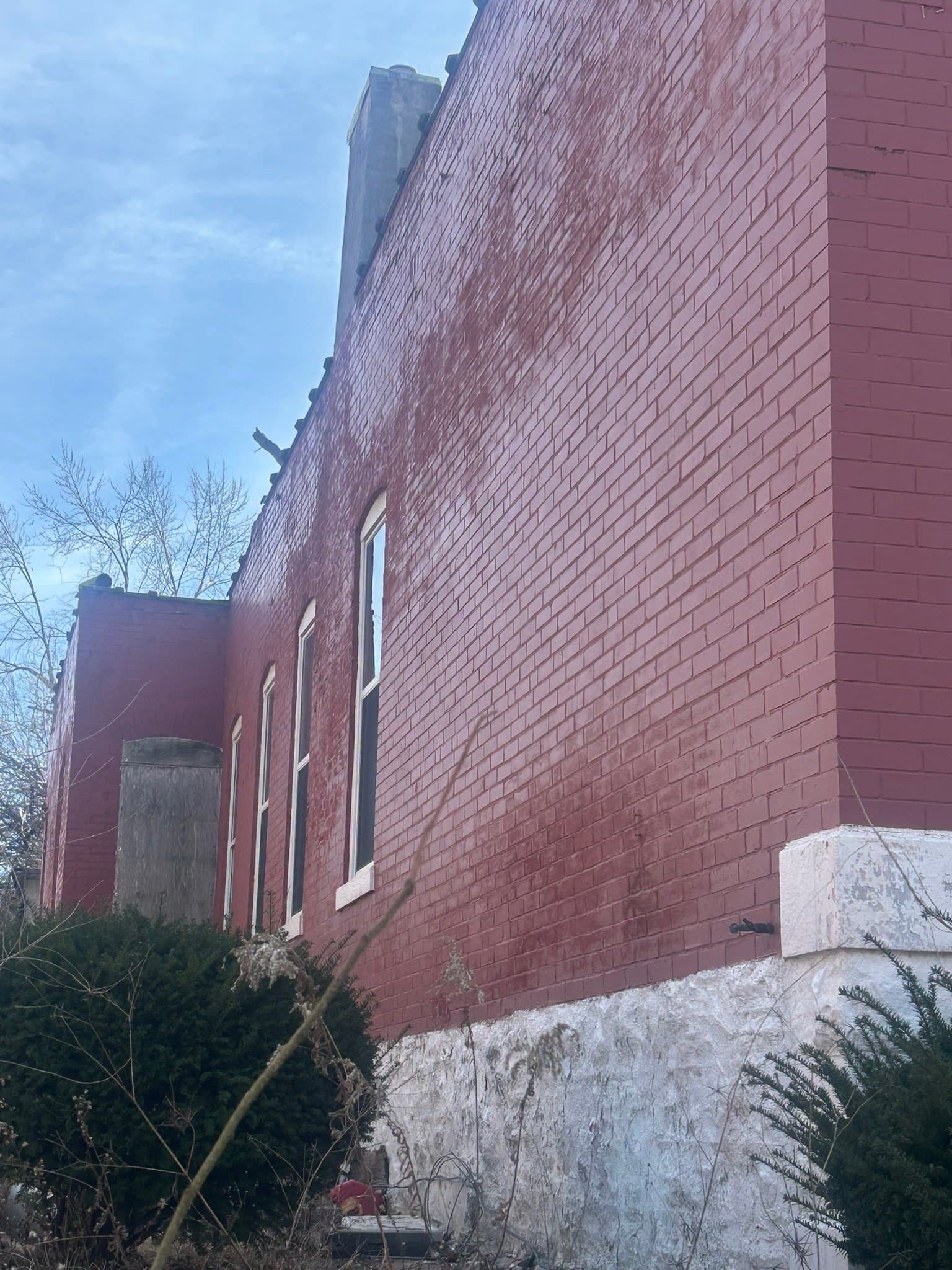 St. Louis House: 2028 E Prairie Ave