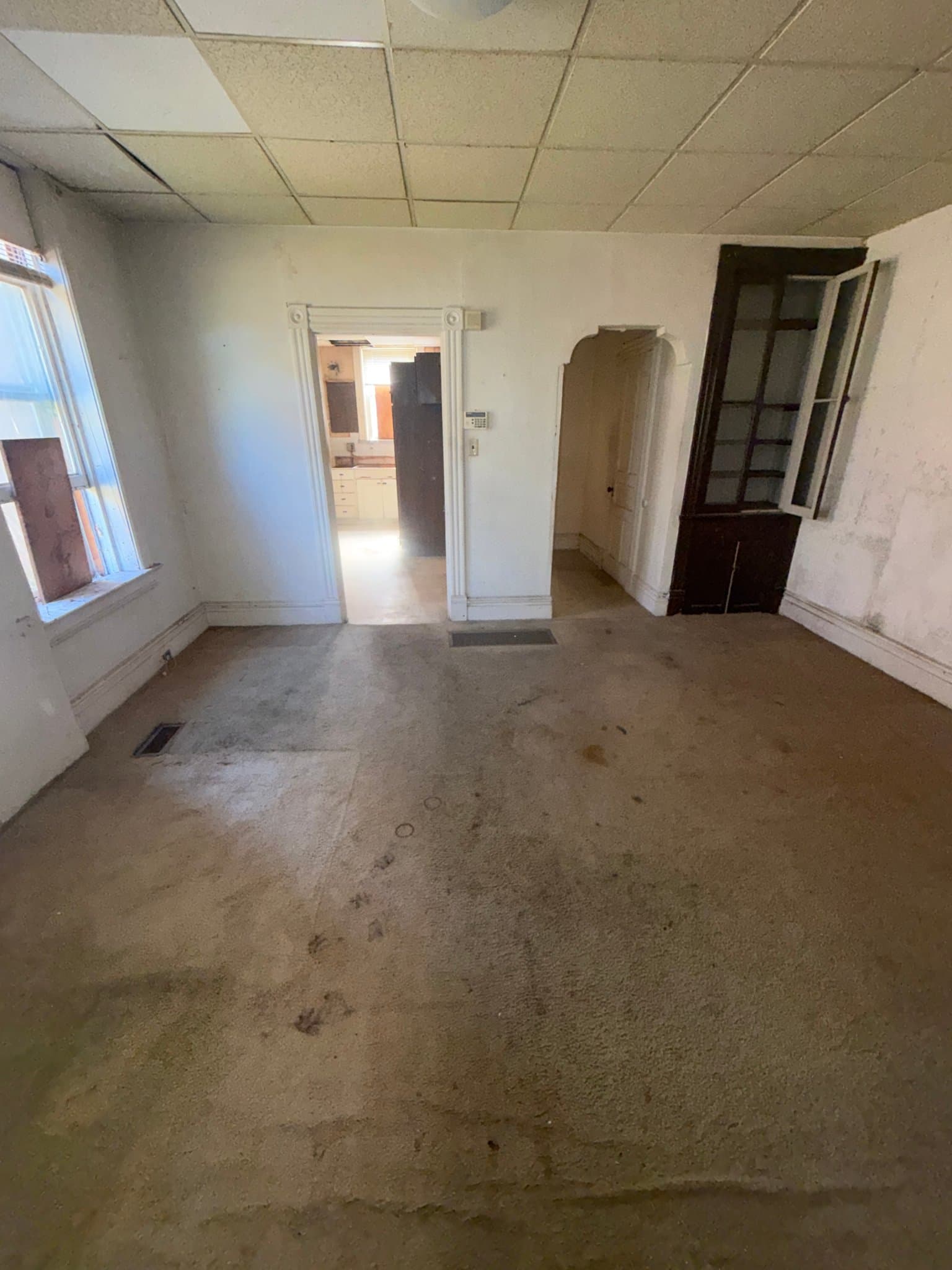St. Louis House: 2028 E Prairie Ave