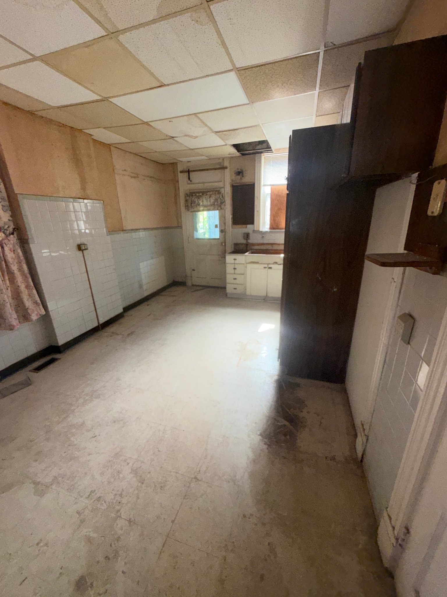 St. Louis House: 2028 E Prairie Ave