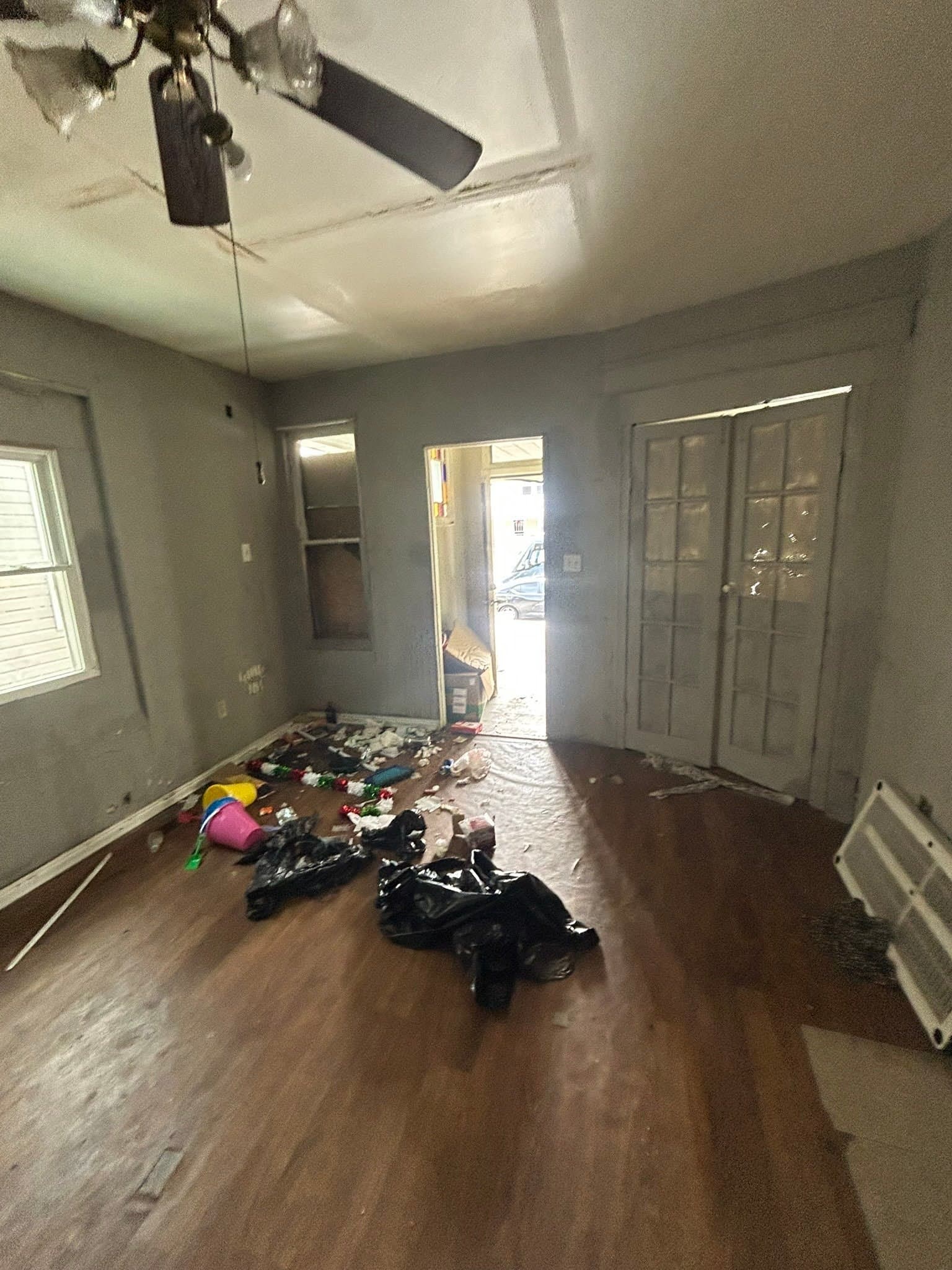 Peoria House: 1811 W Millman St