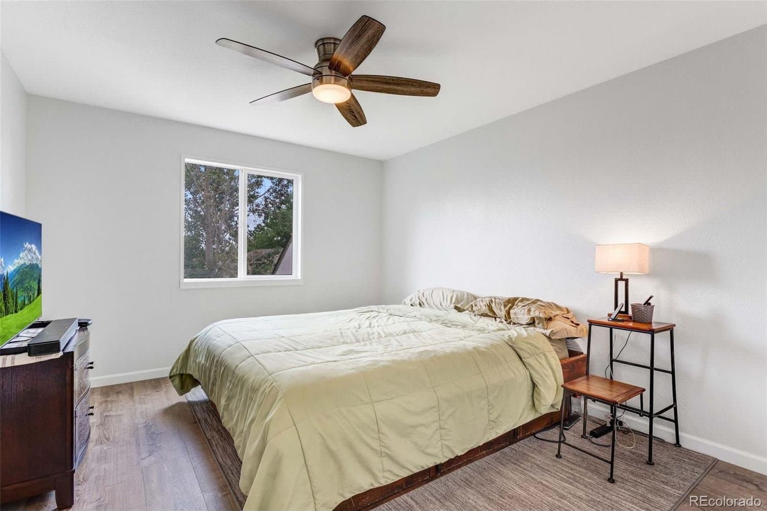 Thornton House: 5101 E 122nd Cir