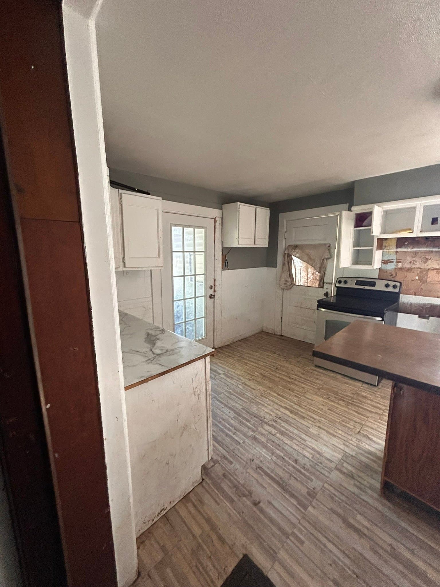 Saint Louis House: 5341 Goodfellow Blvd