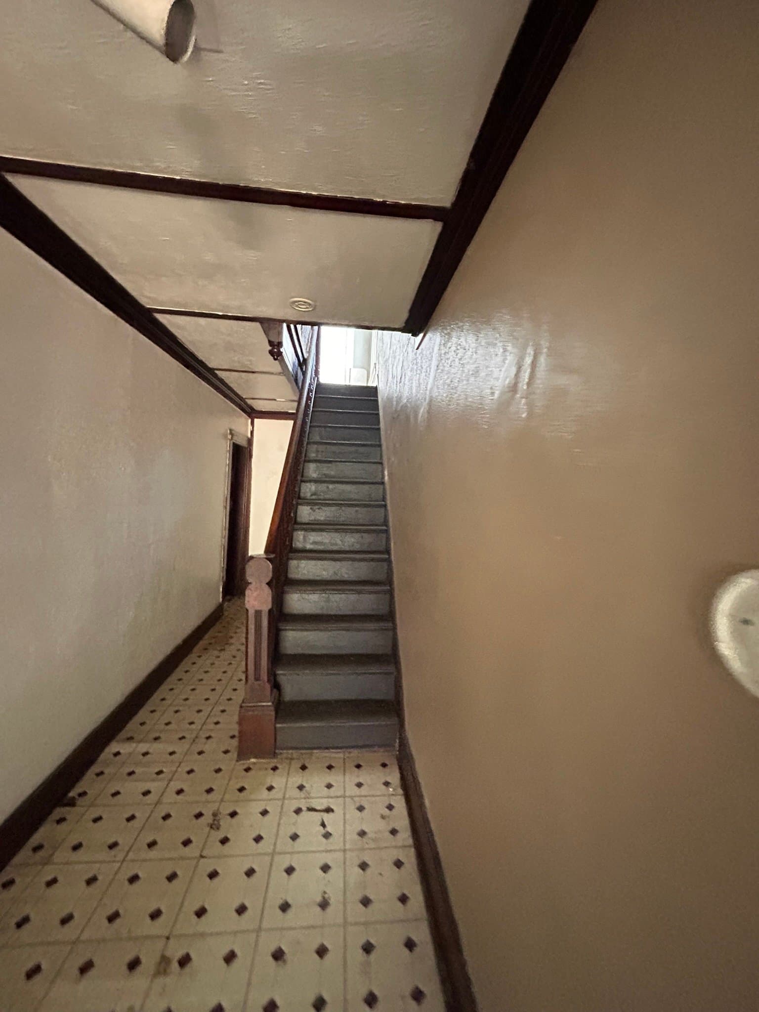 Saint Louis House: 5341 Goodfellow Blvd