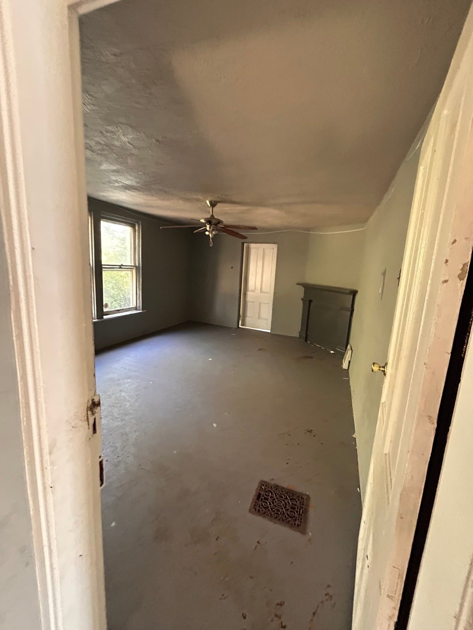 Saint Louis House: 5341 Goodfellow Blvd
