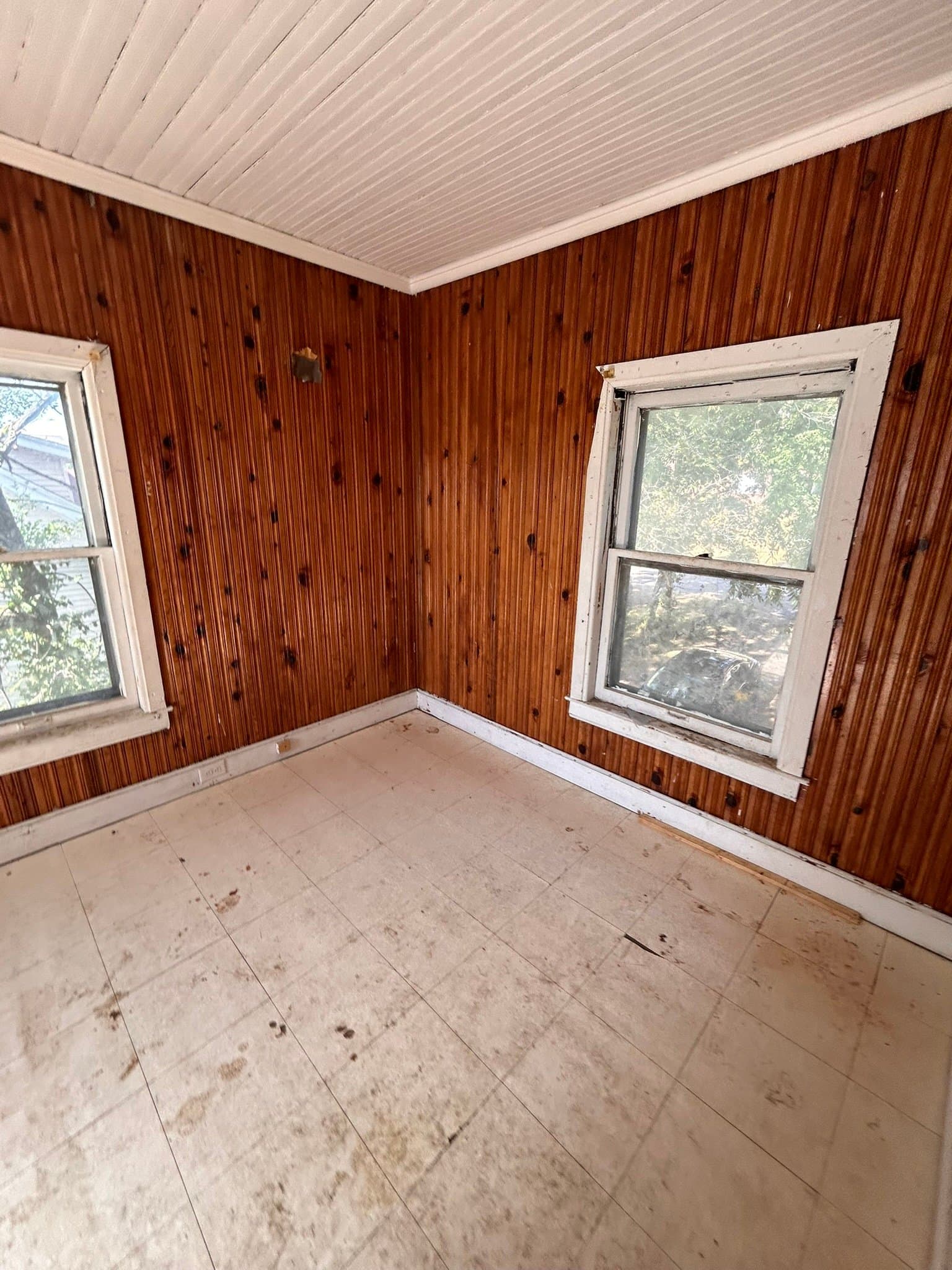 Saint Louis House: 5341 Goodfellow Blvd