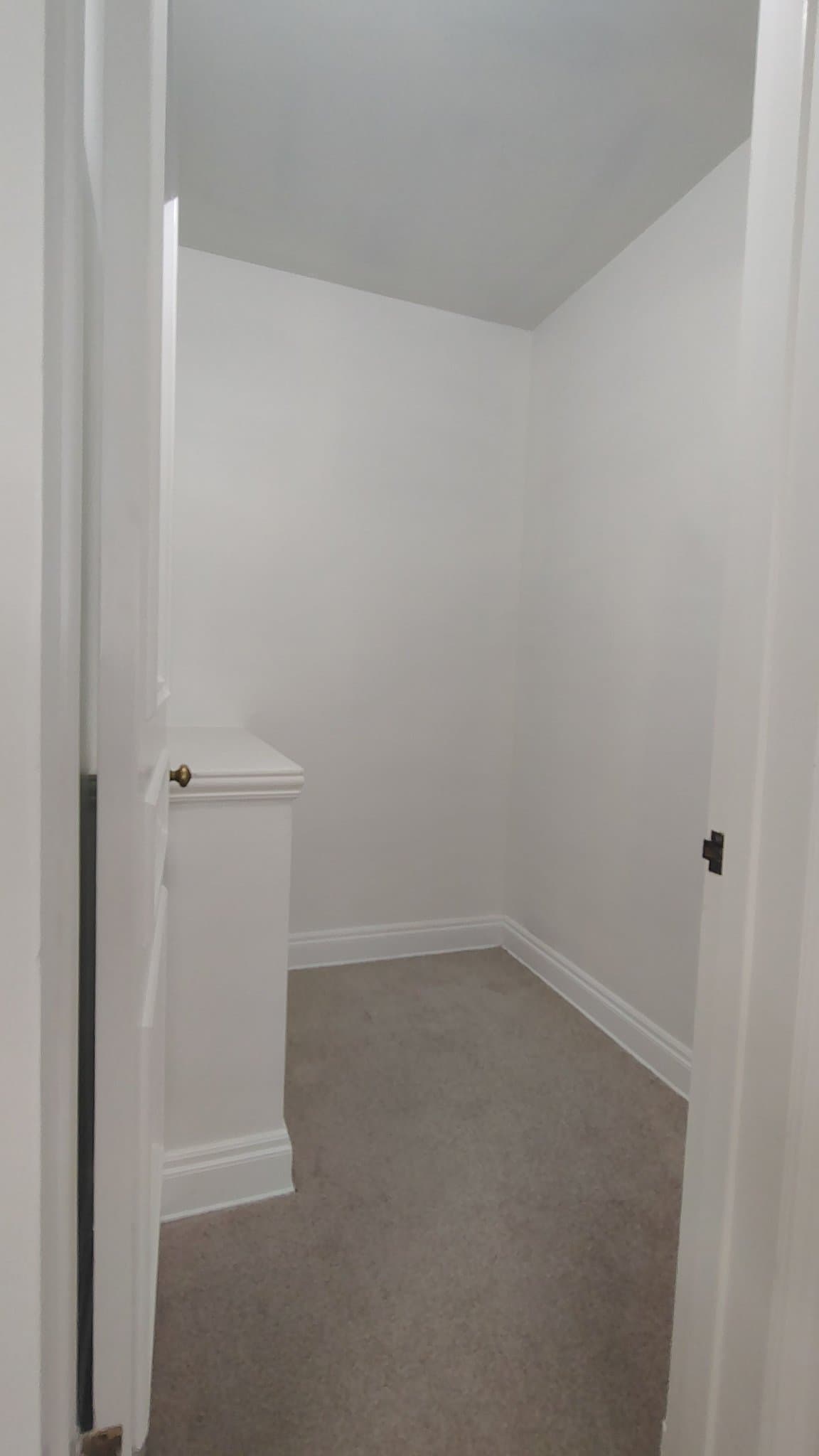 Los Angeles Apartment: 10974 Strathmore Drive