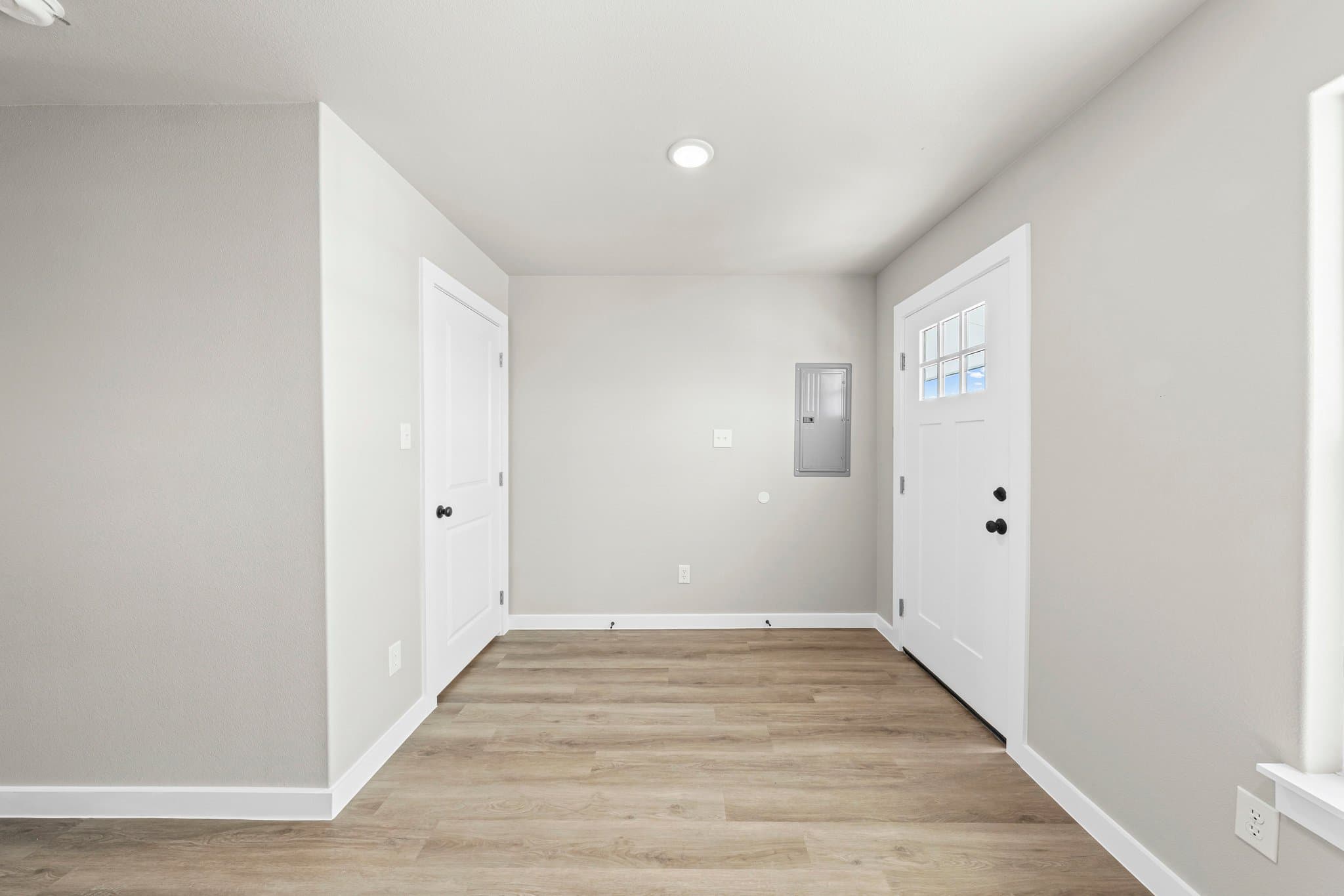 Cameron House: 401 N Bowie Ave