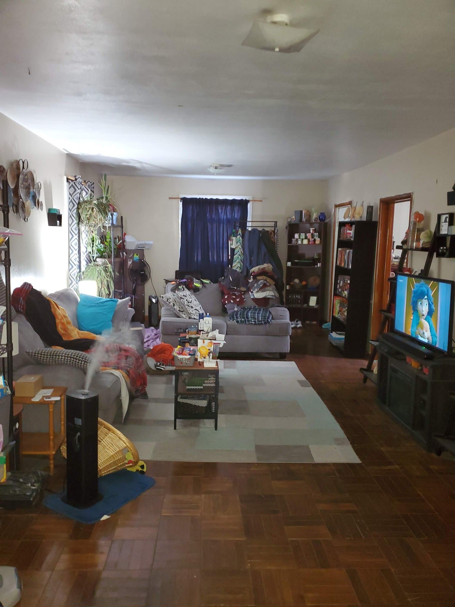 Carbondale House: 303 W Sycamore St