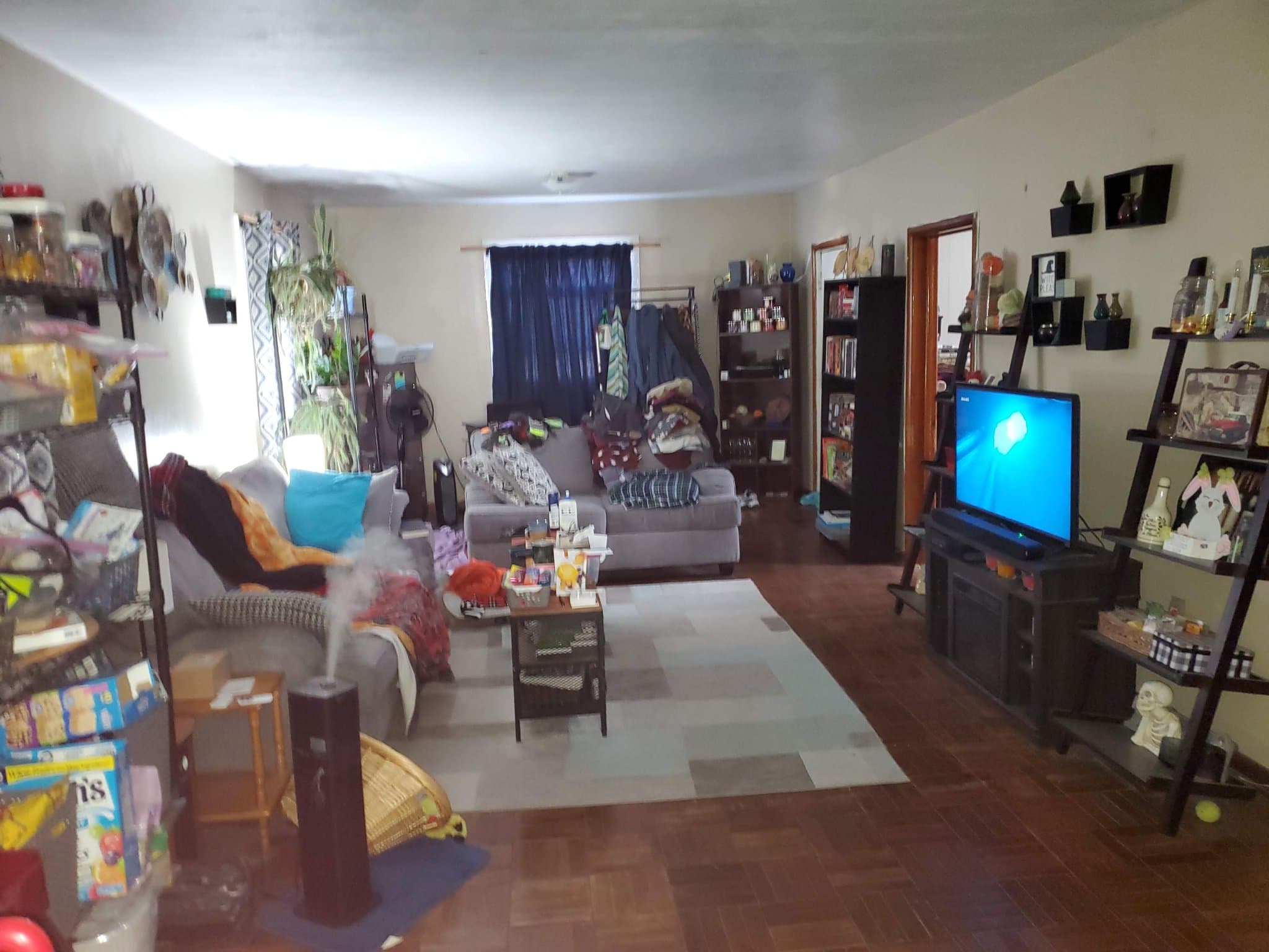 Carbondale House: 303 W Sycamore St