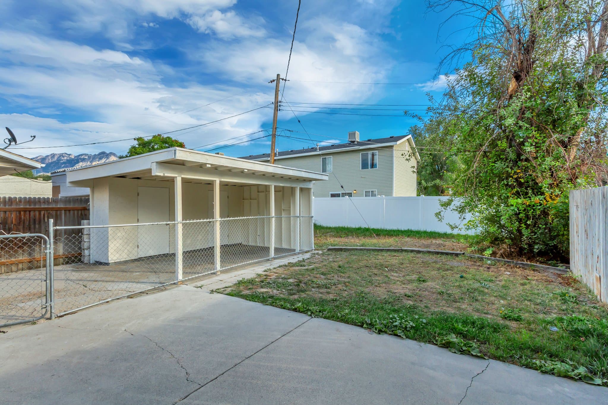 Salt Lake City Multiplex: 802 E Redmaple Rd