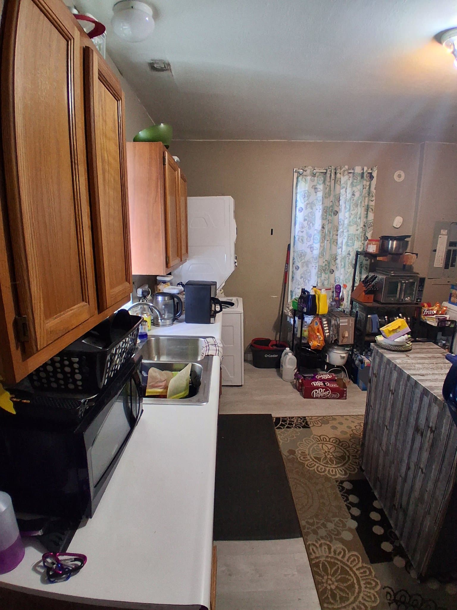 Carbondale House: 303 W Sycamore St