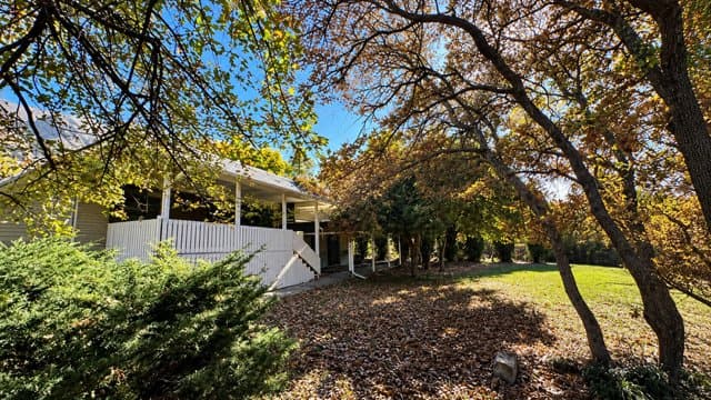 Alpine House: 1000 E Oak Hill Dr