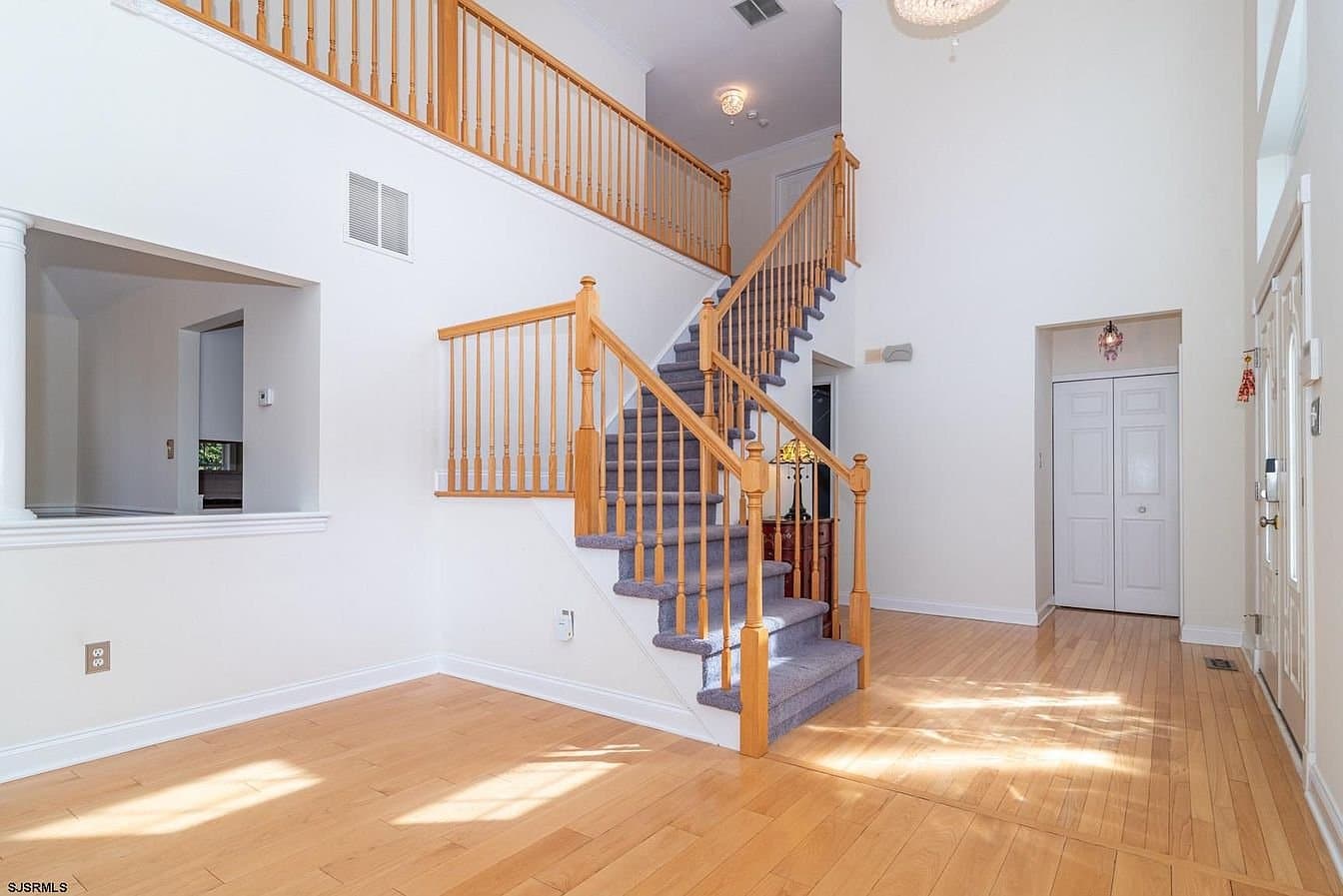 Egg Harbor Township House: 30 Daisy Dr