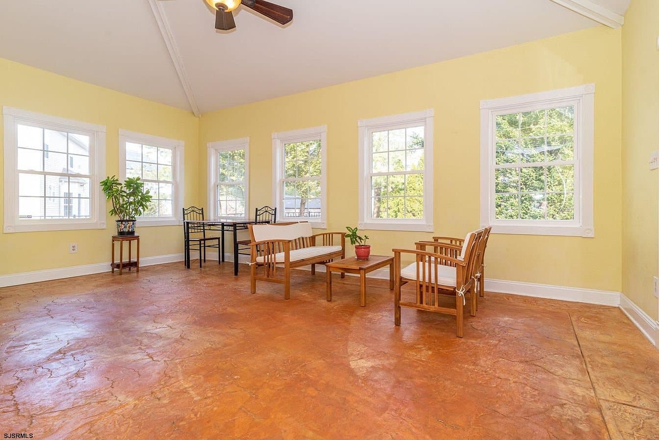 Egg Harbor Township House: 30 Daisy Dr