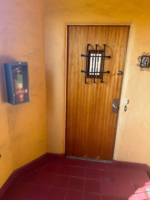 Los Angeles Apartment: 454 N Ogden Dr
