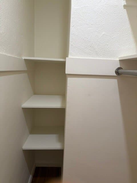 Los Angeles Apartment: 454 N Ogden Dr