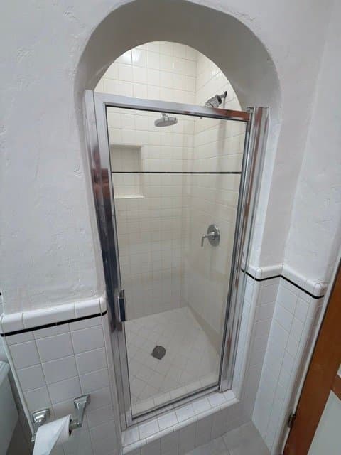 Los Angeles Apartment: 454 N Ogden Dr