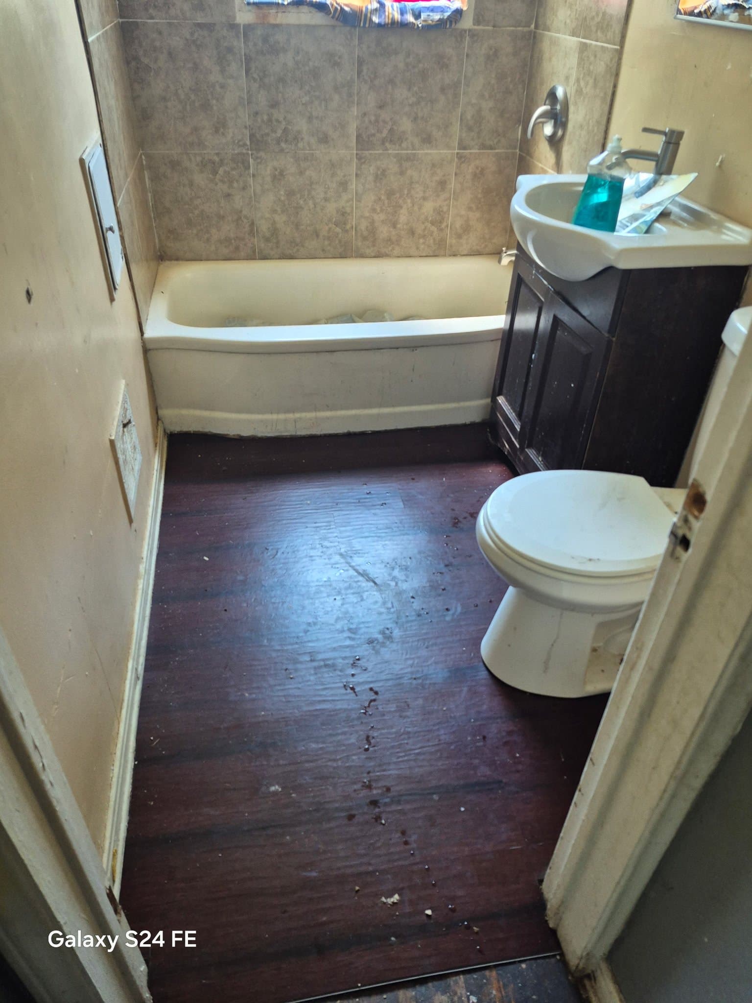 Detroit House: 18465 Caldwell St