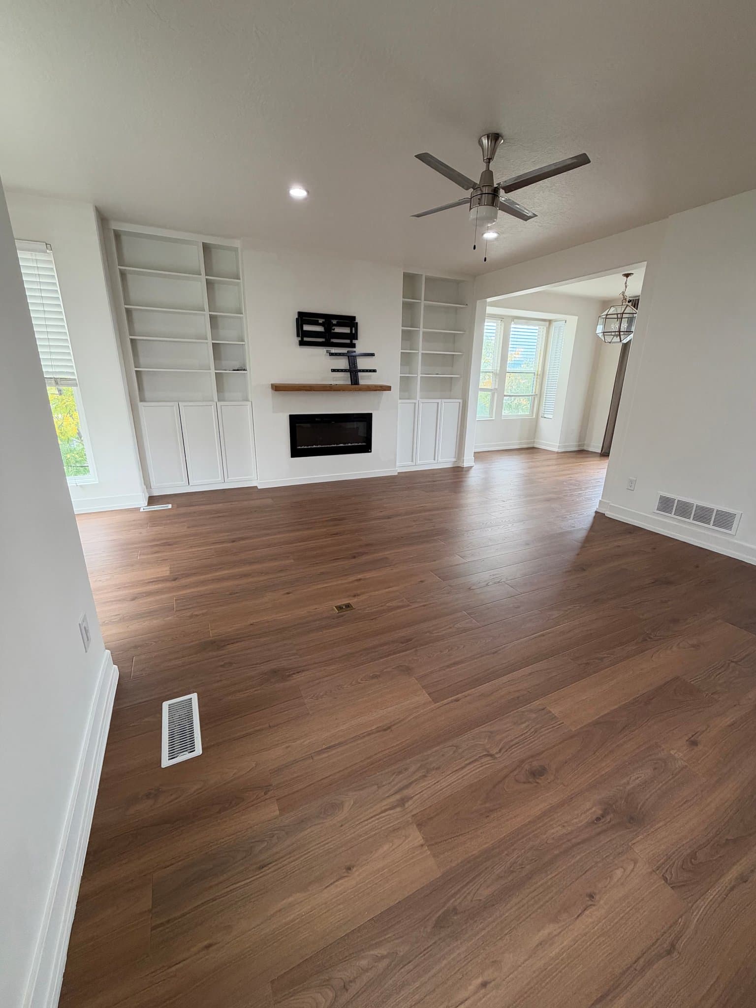 South Jordan Townhome: 4931 W Daybreak Pkwy