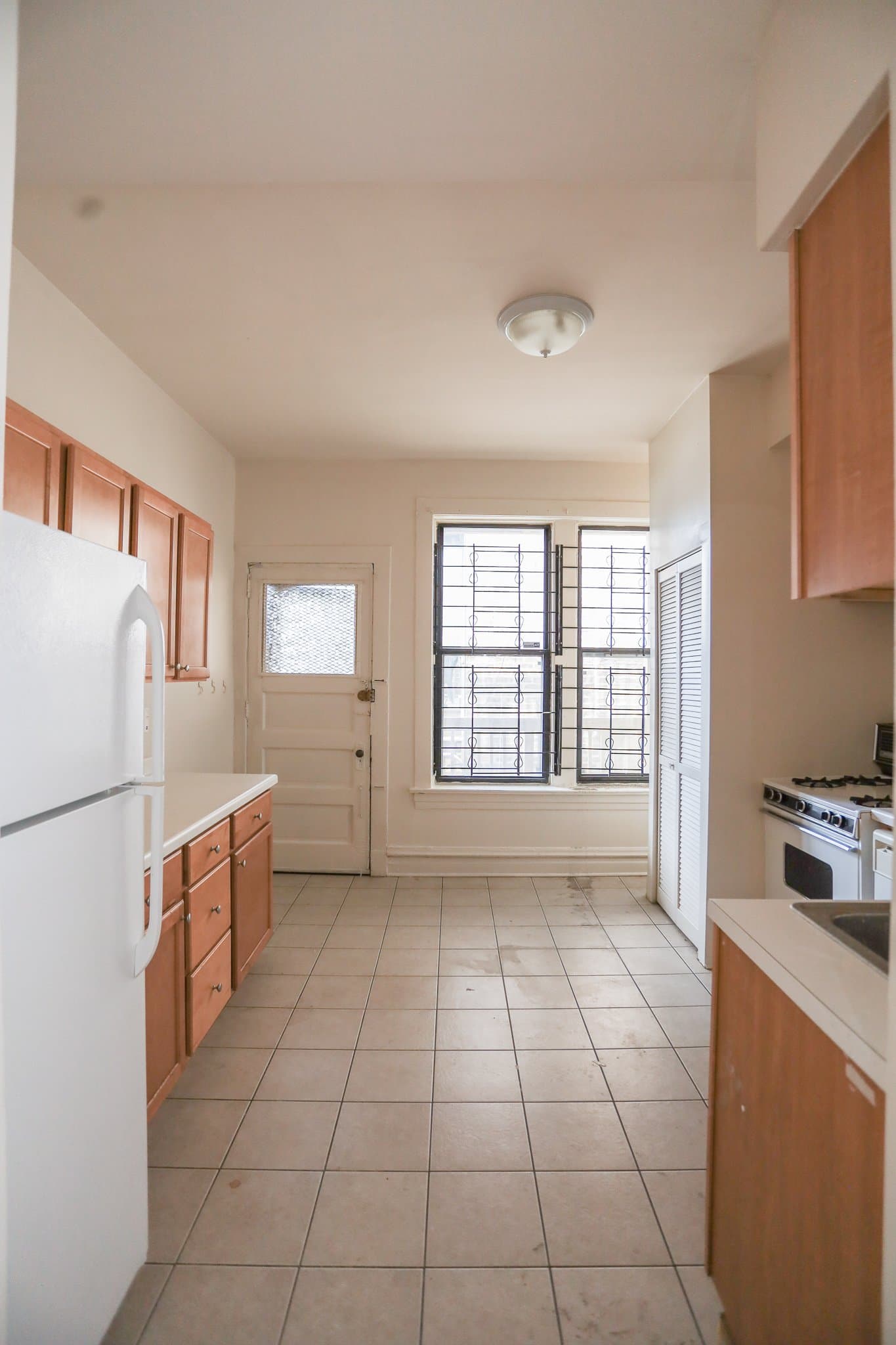 Chicago Apartment: 840 Cornelia