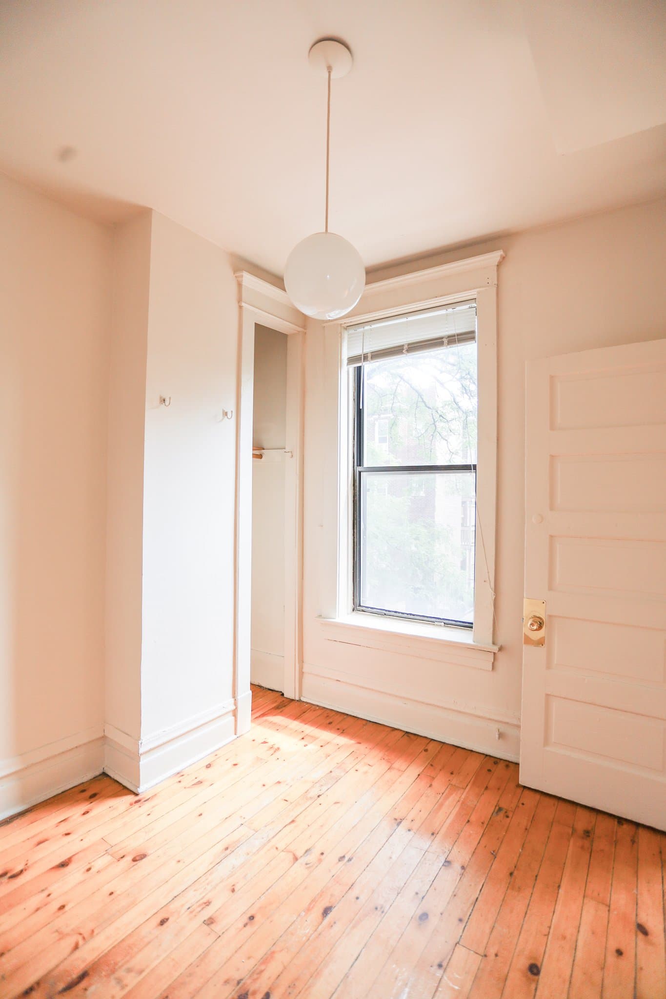 Chicago Apartment: 840 Cornelia