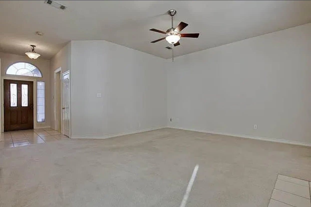 Carrolton House: 3908 Walnut Grove Ln,