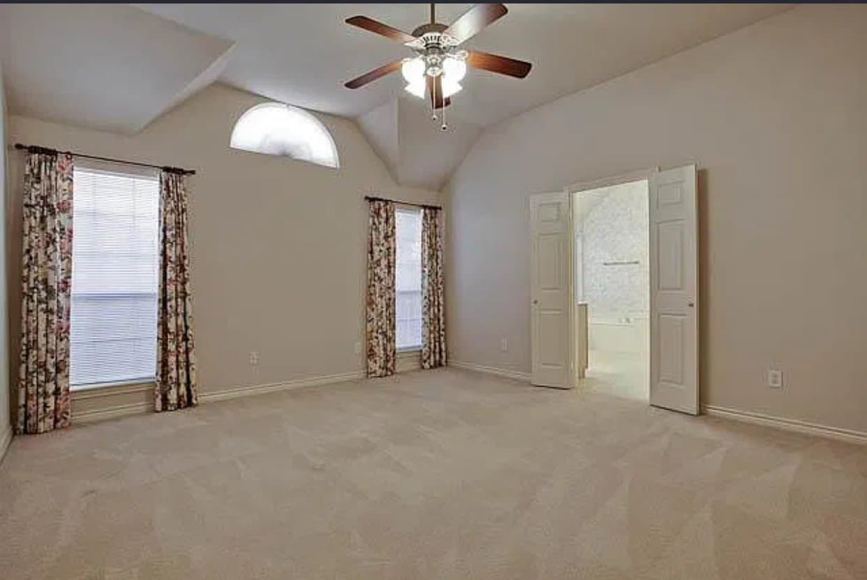Carrolton House: 3908 Walnut Grove Ln,