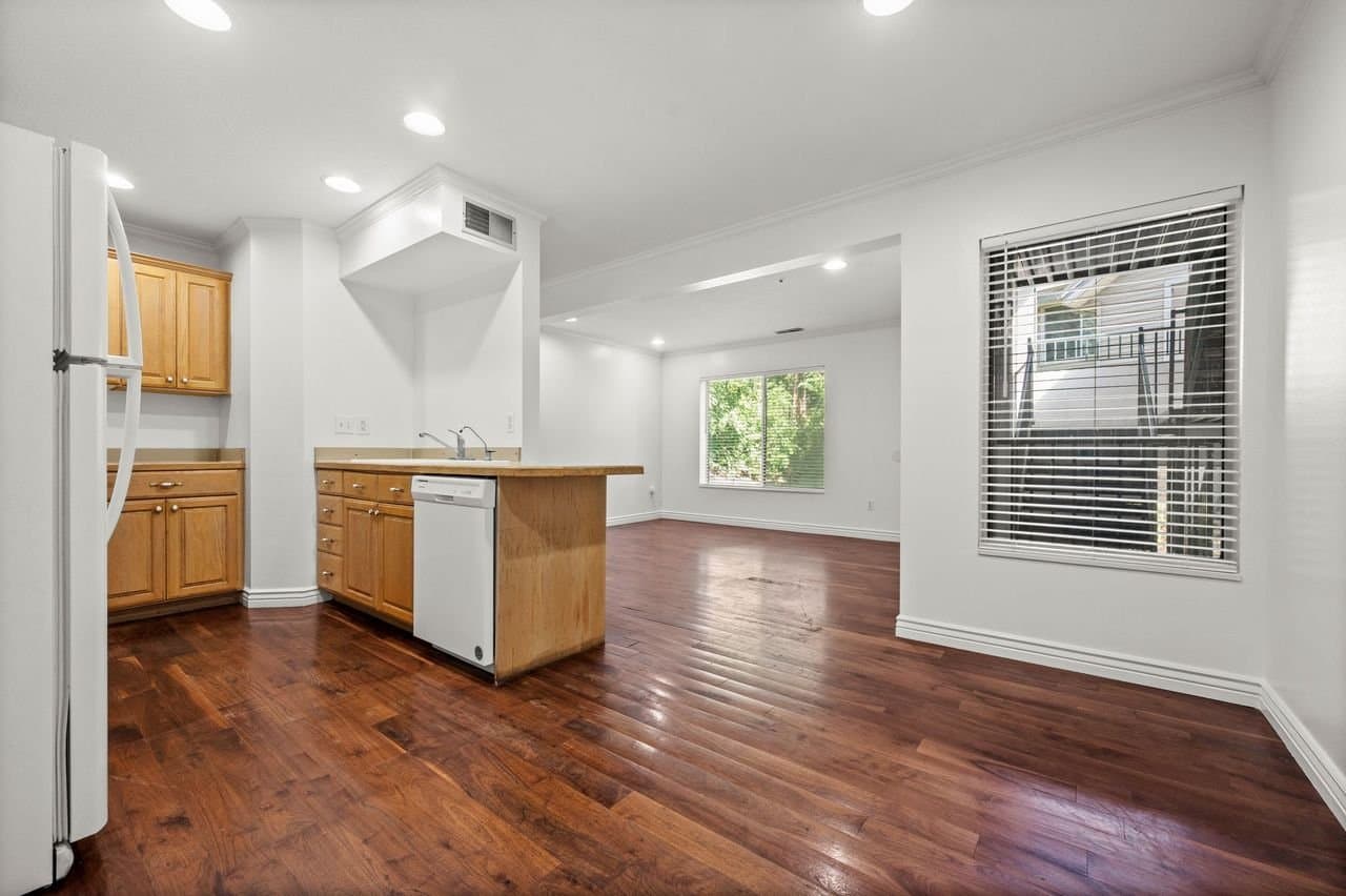 Provo Condo: 857 W Columbia Ln