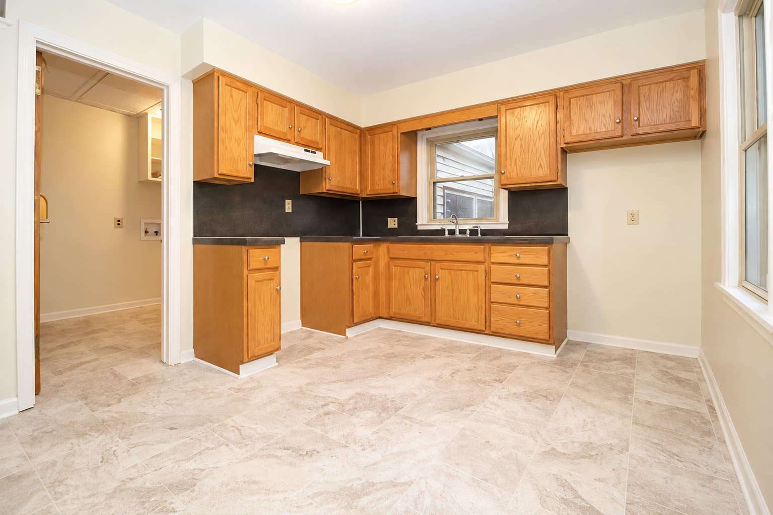 Toledo House: 5941 Acoma