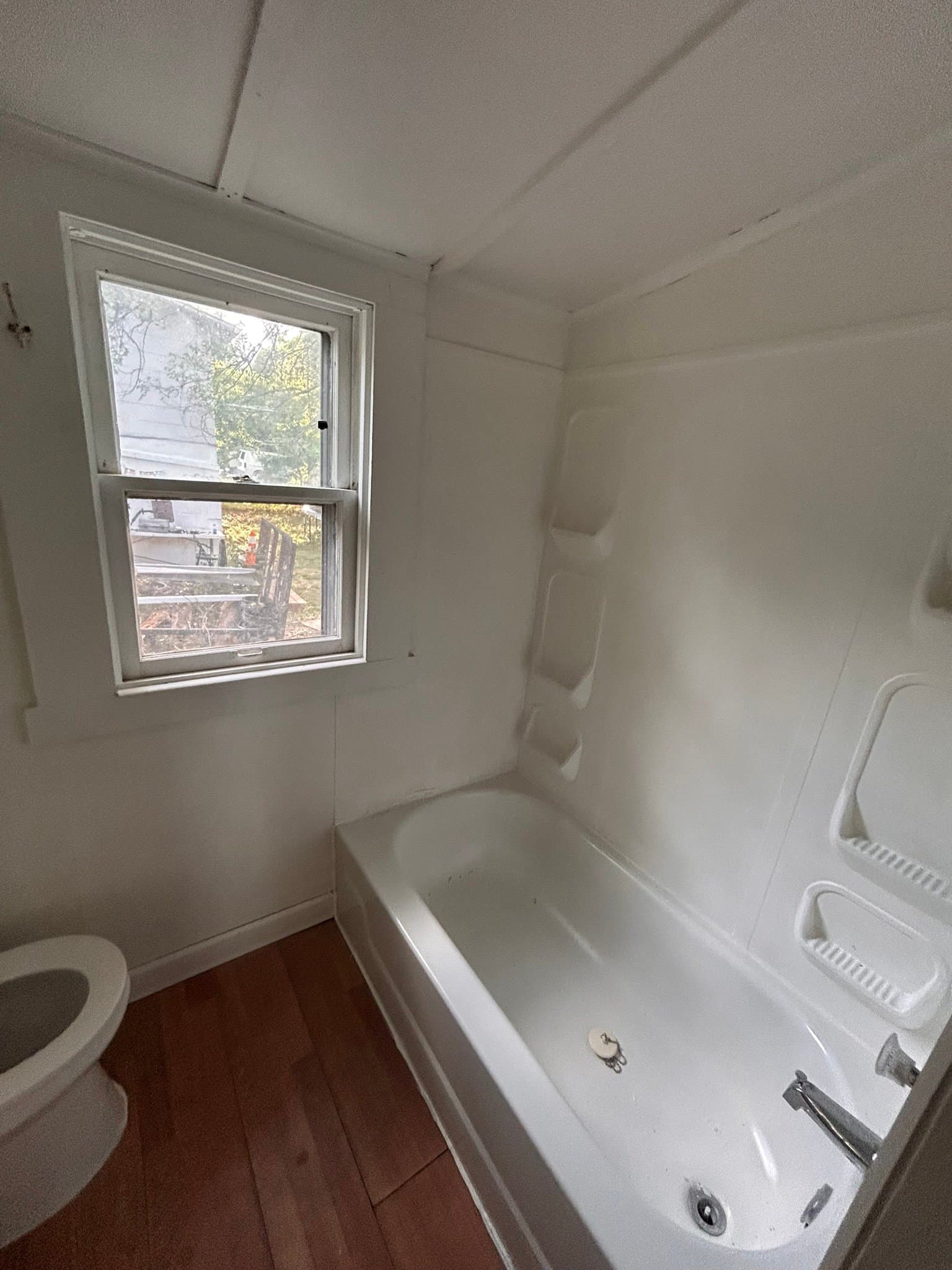 Saint Louis House: 3 Pohlman Ln
