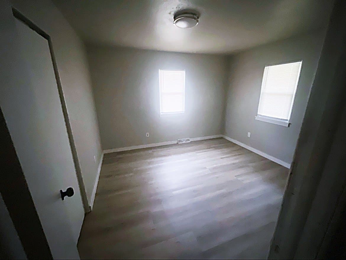 Buckner Multiplex: 304 Hazel St