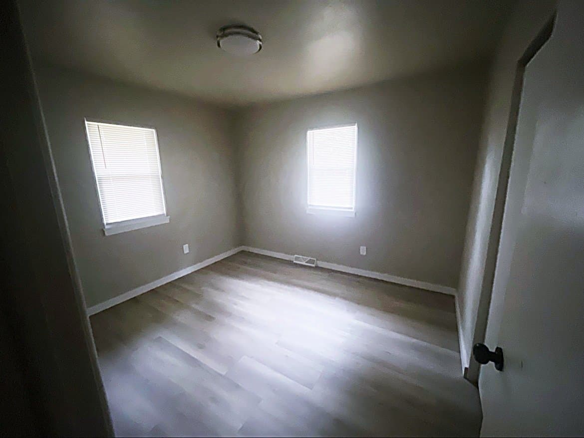 Buckner Multiplex: 304 Hazel St
