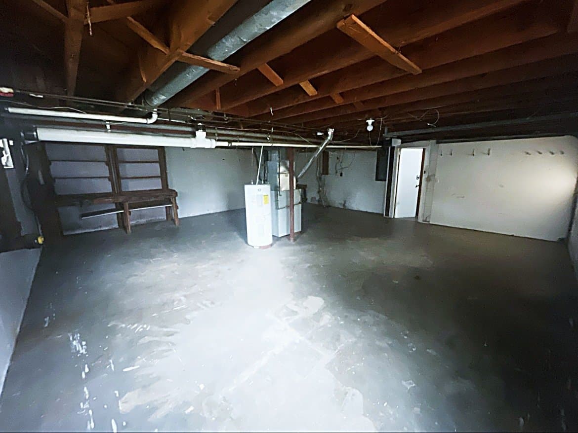 Buckner Multiplex: 304 Hazel St