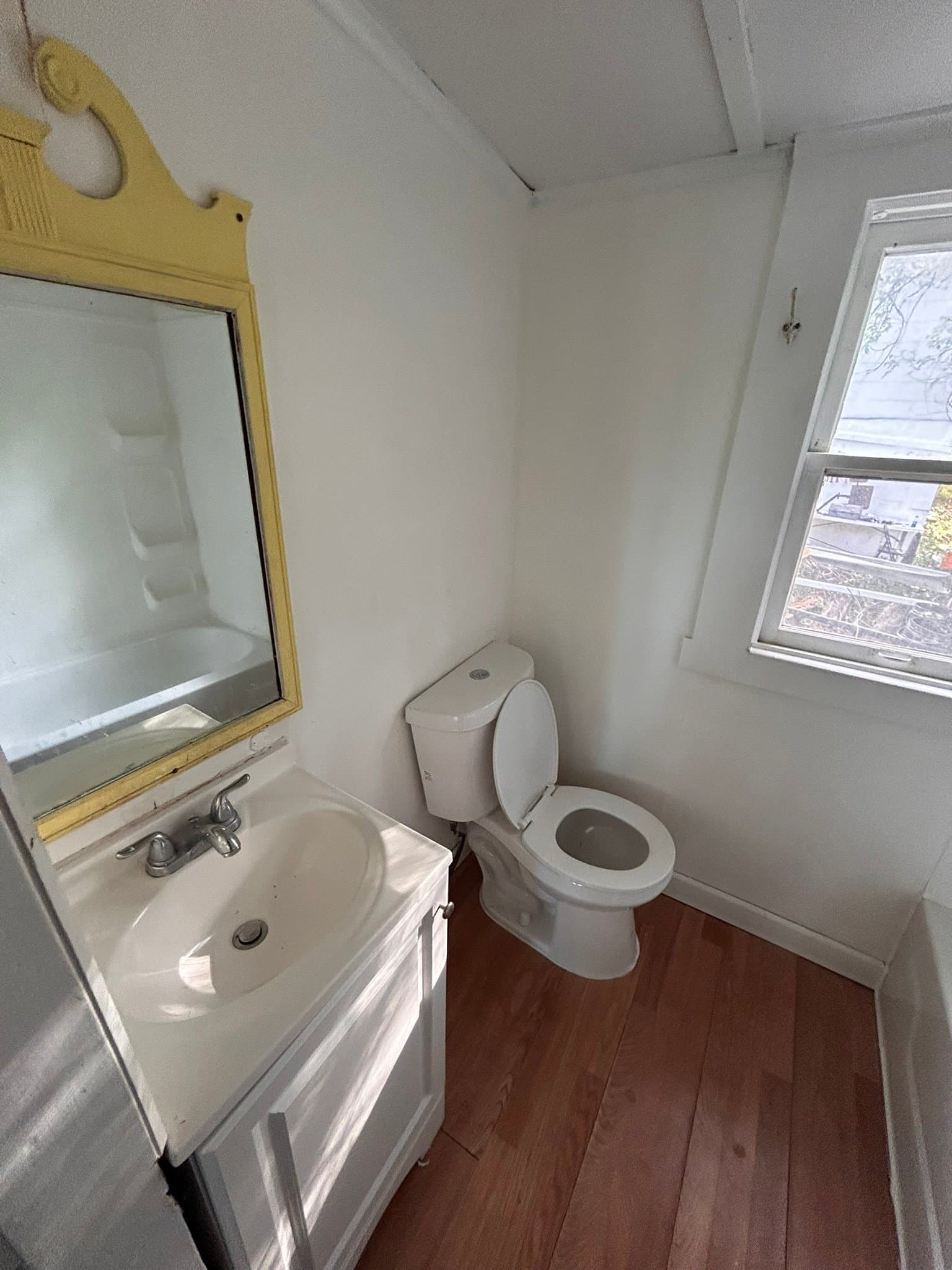 Saint Louis House: 3 Pohlman Ln