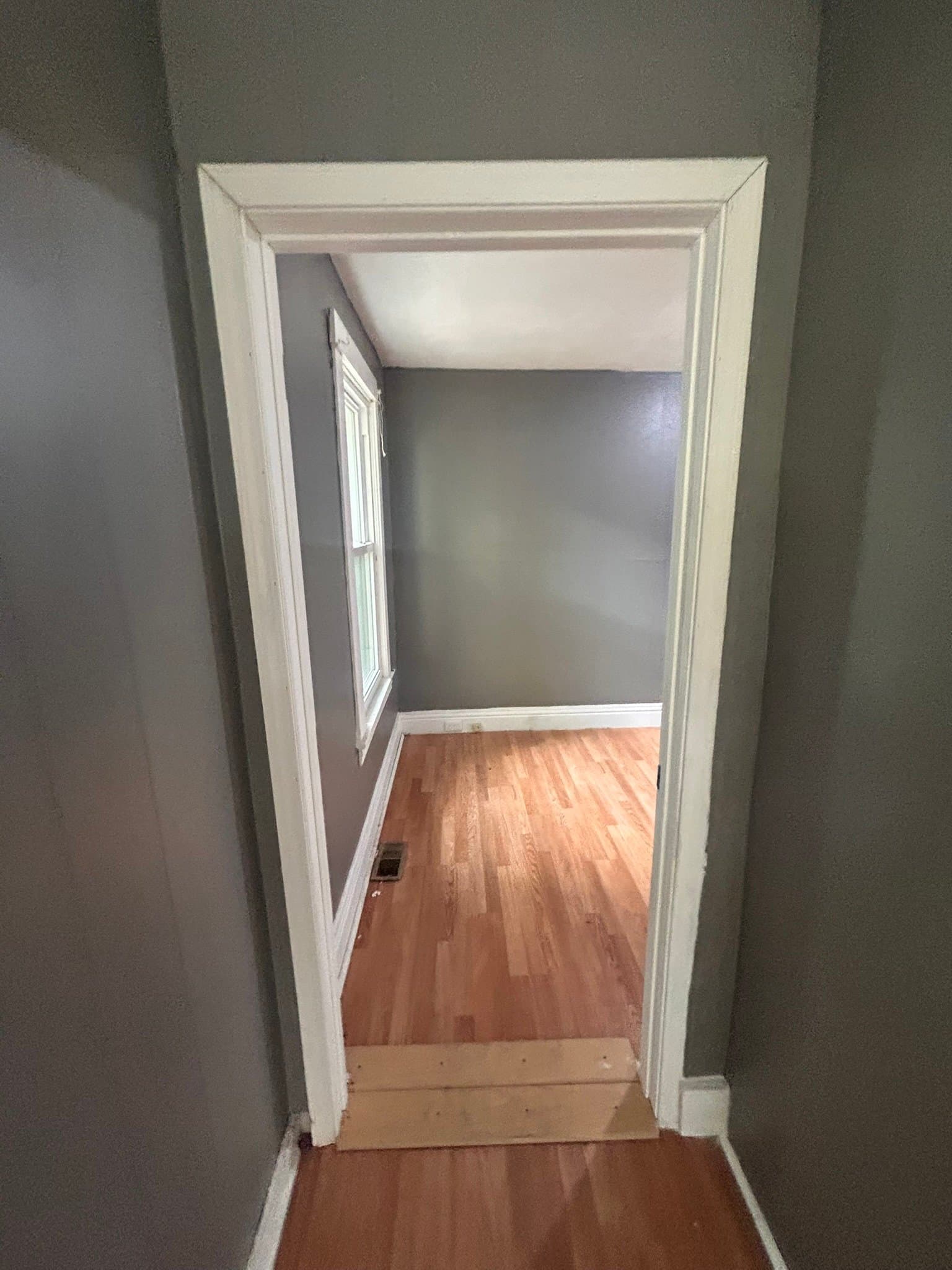 Decatur House: 1344 E Condit St