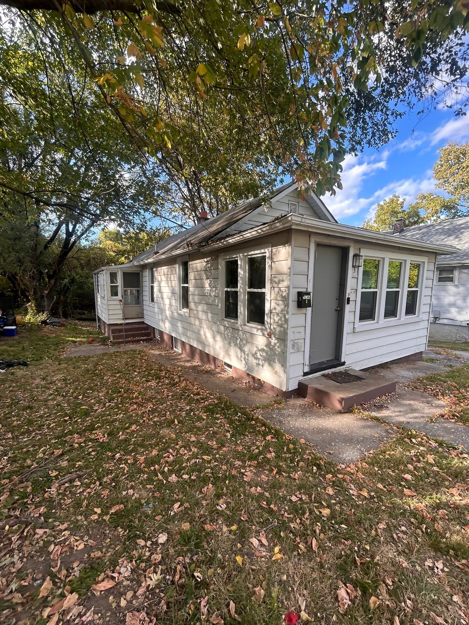 Decatur House: 1344 E Condit St