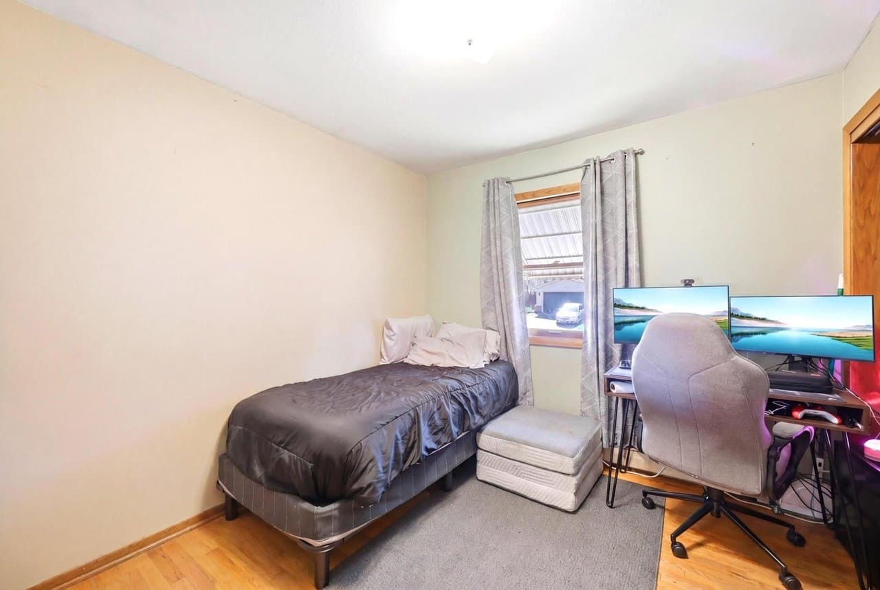 Saint Paul House: 182 Faye Street