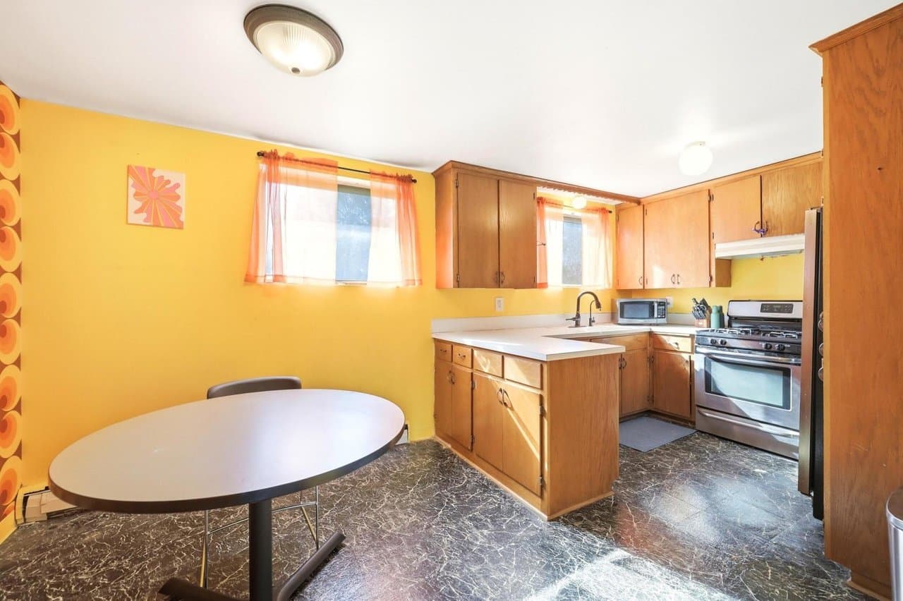 Saint Paul House: 182 Faye Street