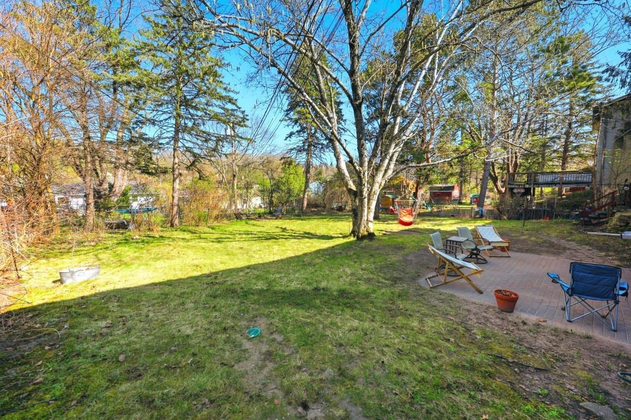Saint Paul House: 182 Faye Street